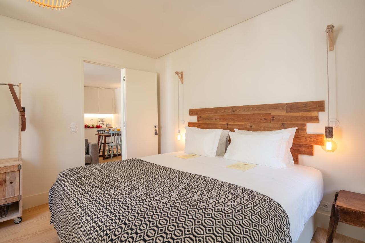 Deluxe One-Bedroom Apartment