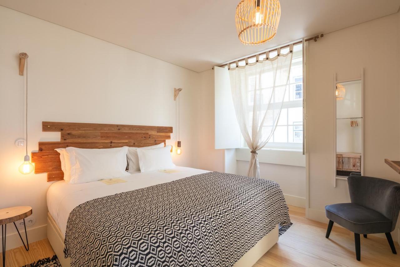 Deluxe One-Bedroom Apartment