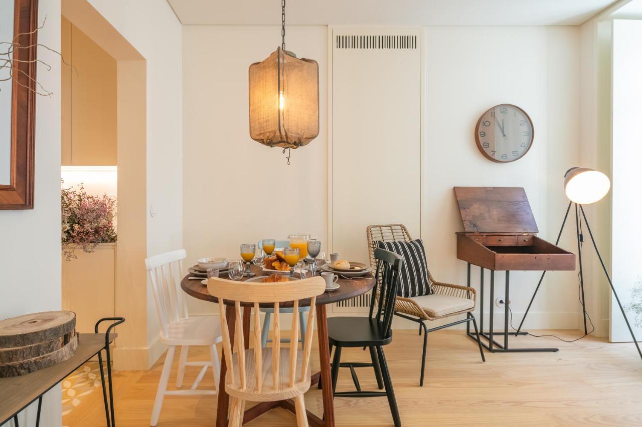 Deluxe One-Bedroom Apartment