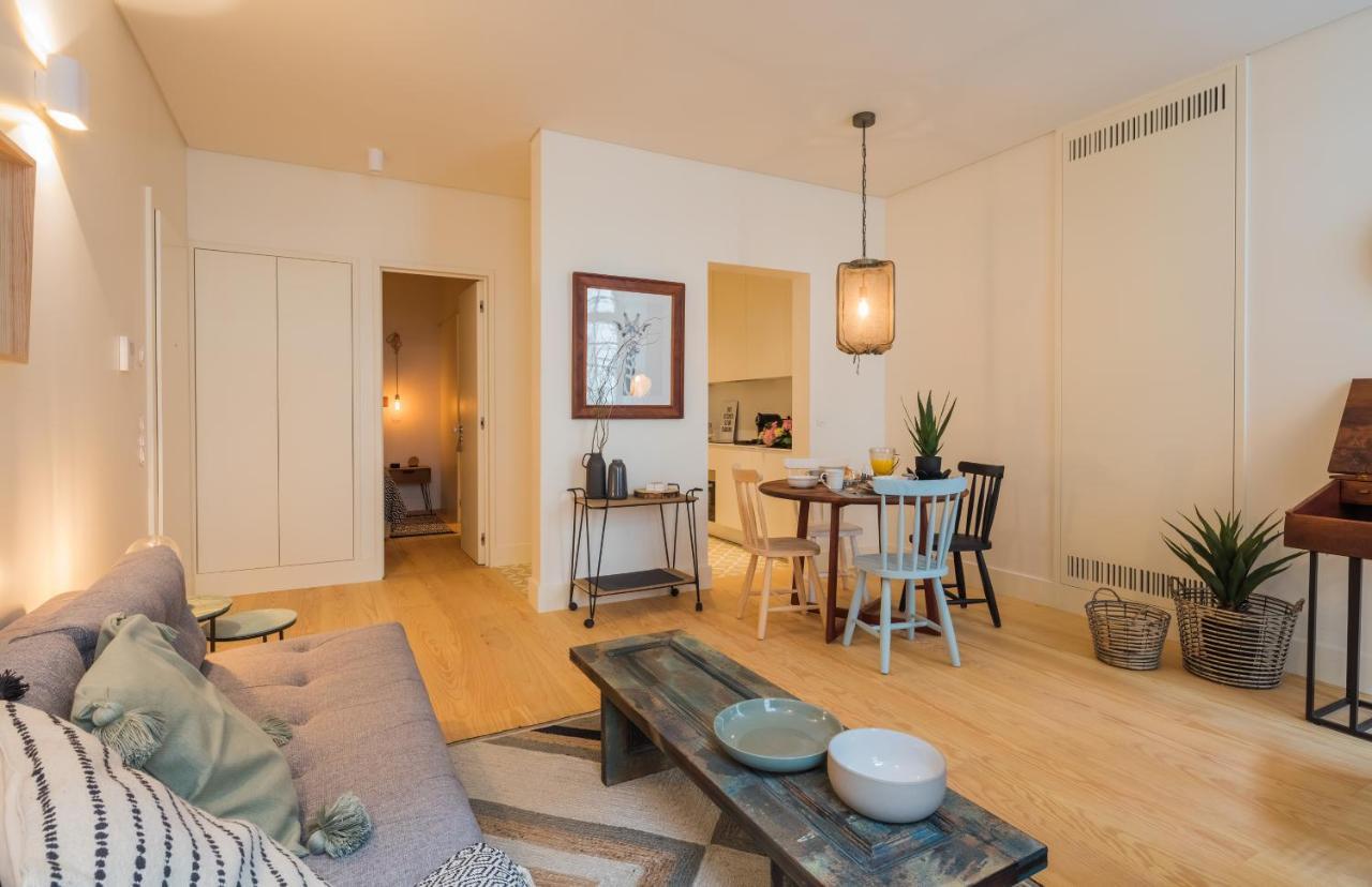 Deluxe One-Bedroom Apartment