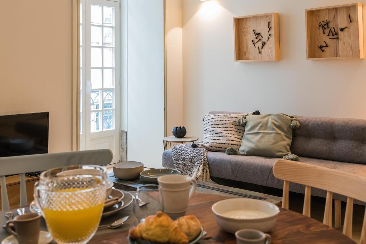 Deluxe One-Bedroom Apartment