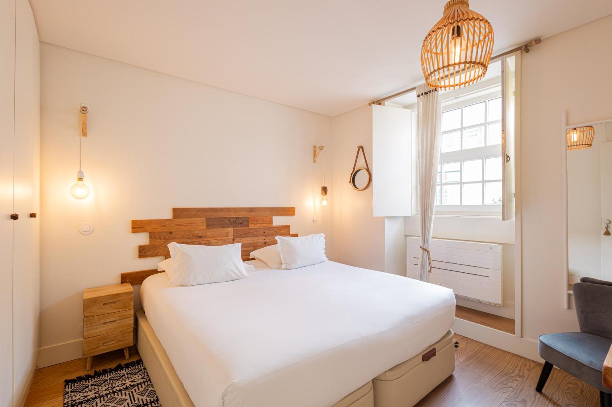 Superior One-Bedroom Apartment