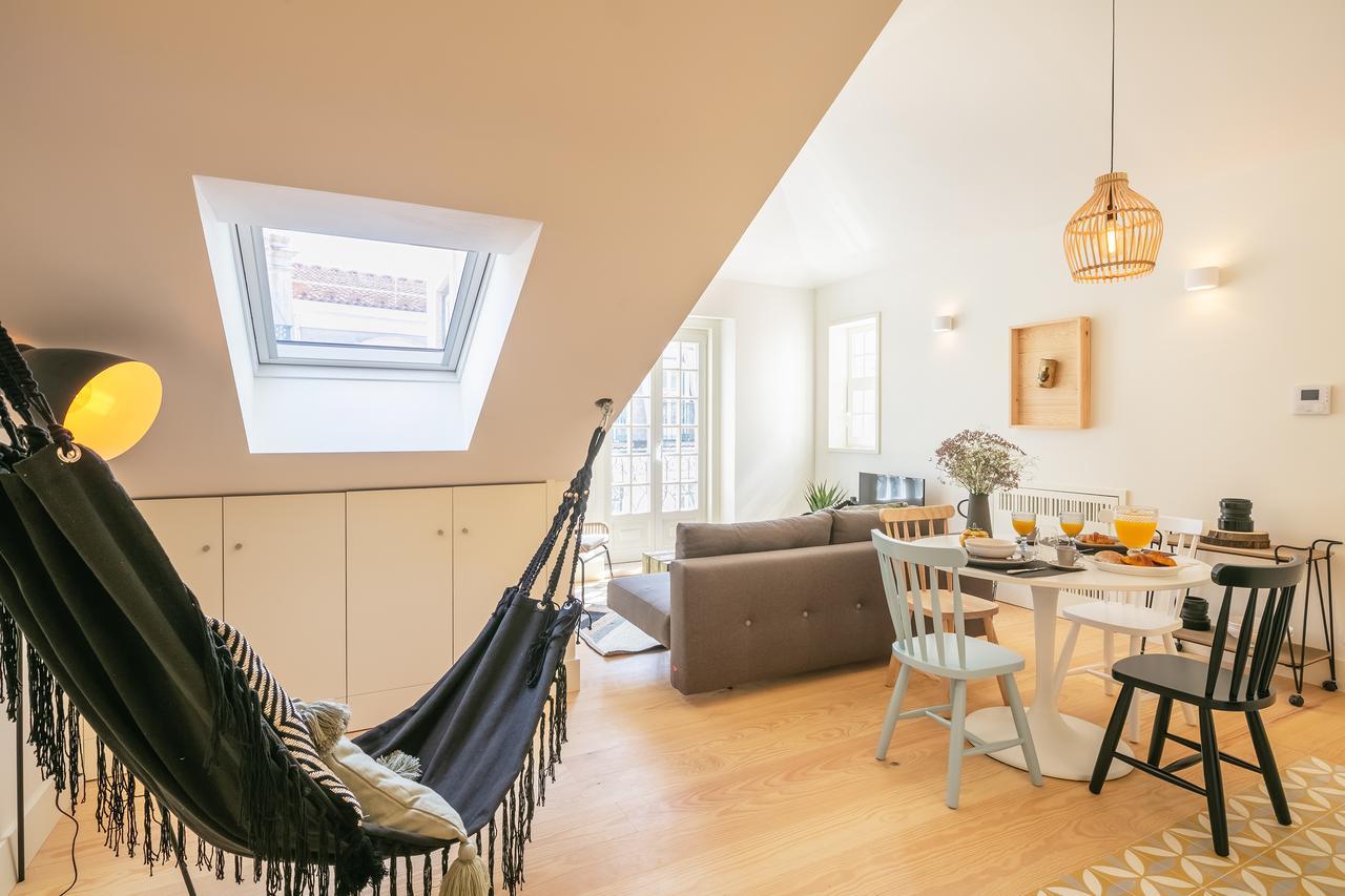 Deluxe One-Bedroom Apartment Mezzanine Top Floor