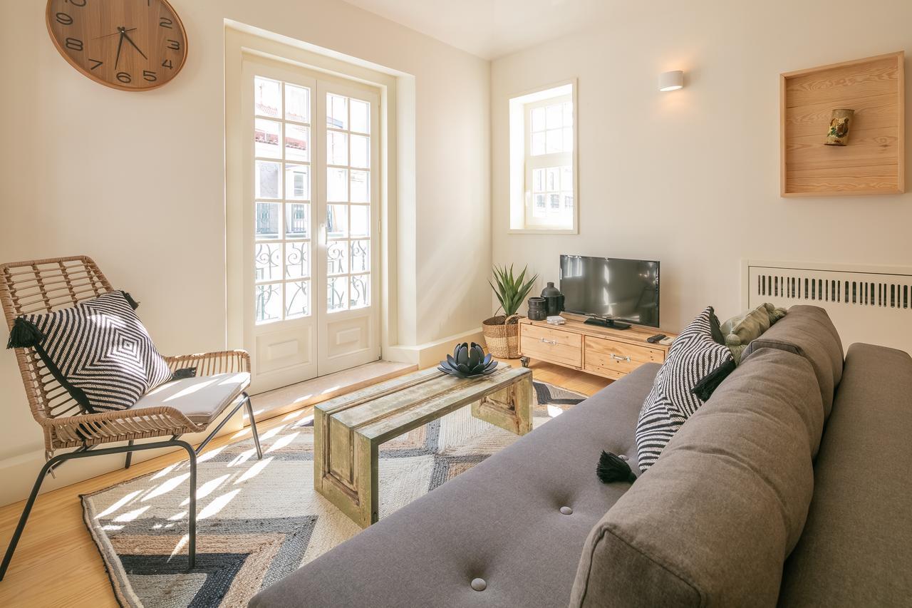 Deluxe One-Bedroom Apartment Mezzanine Top Floor